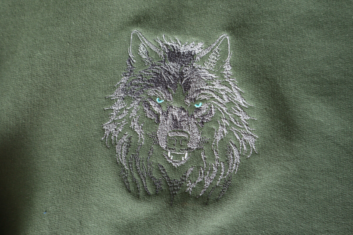 Wolf Embroidered Sweatshirt