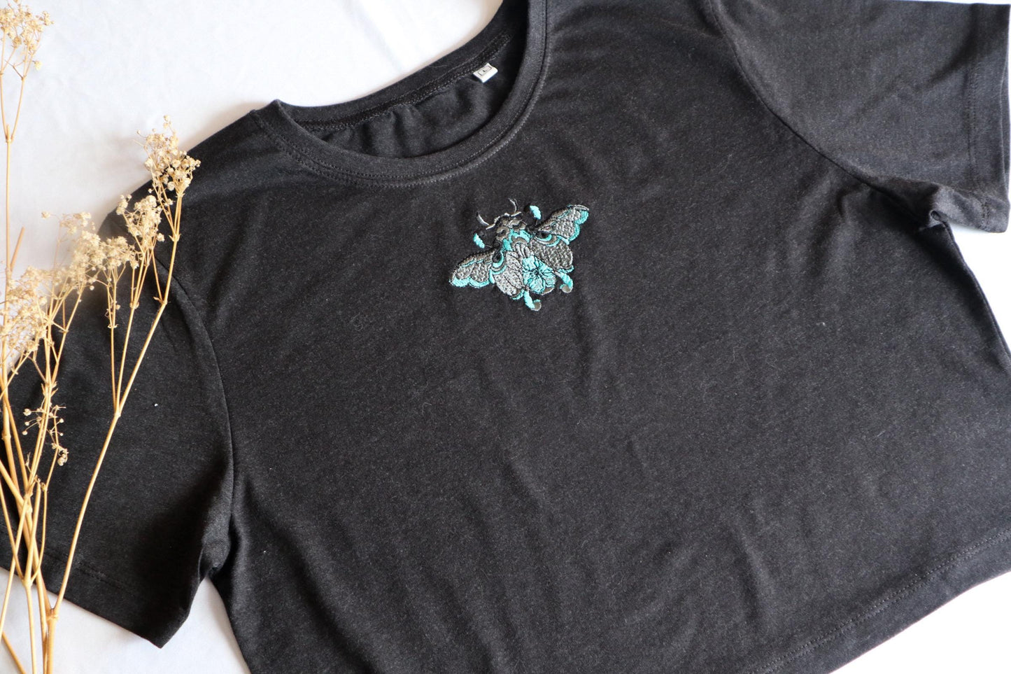 Beetle Embroidered Cropped T-Shirt